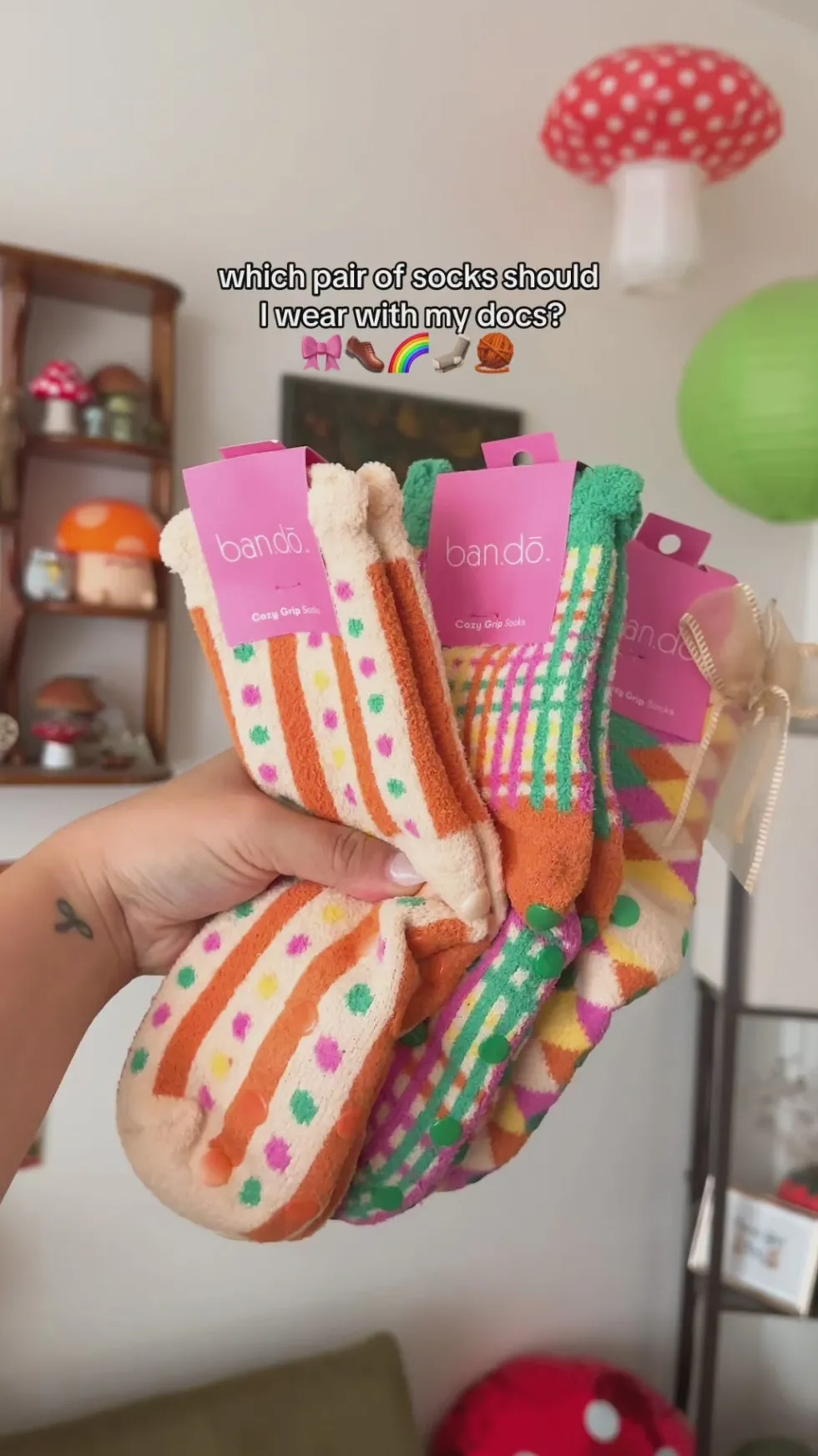 Cozy Grip Socks - Checkered