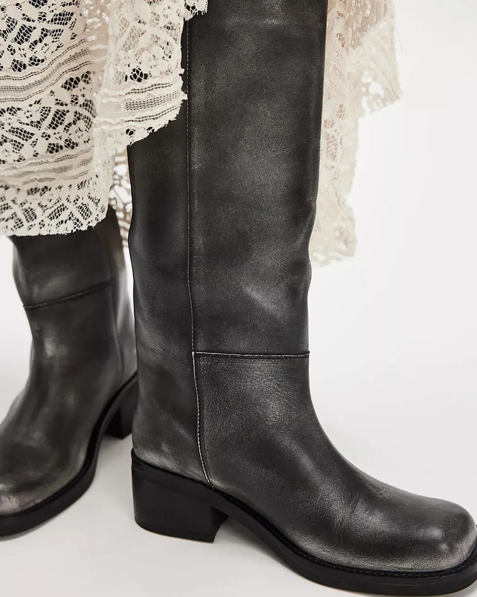 Dana Distressed Pull-On Boot - Black Leather