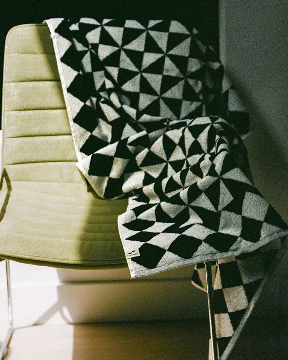 Gatsby Bath Towel - Black