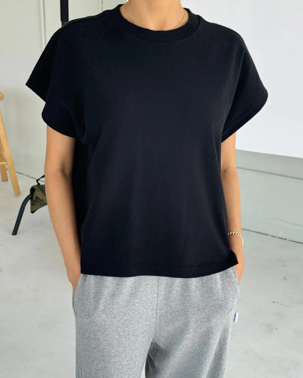 Jeanne Tee - Black