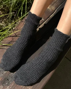 Linen Scallop Socks - Charcoal