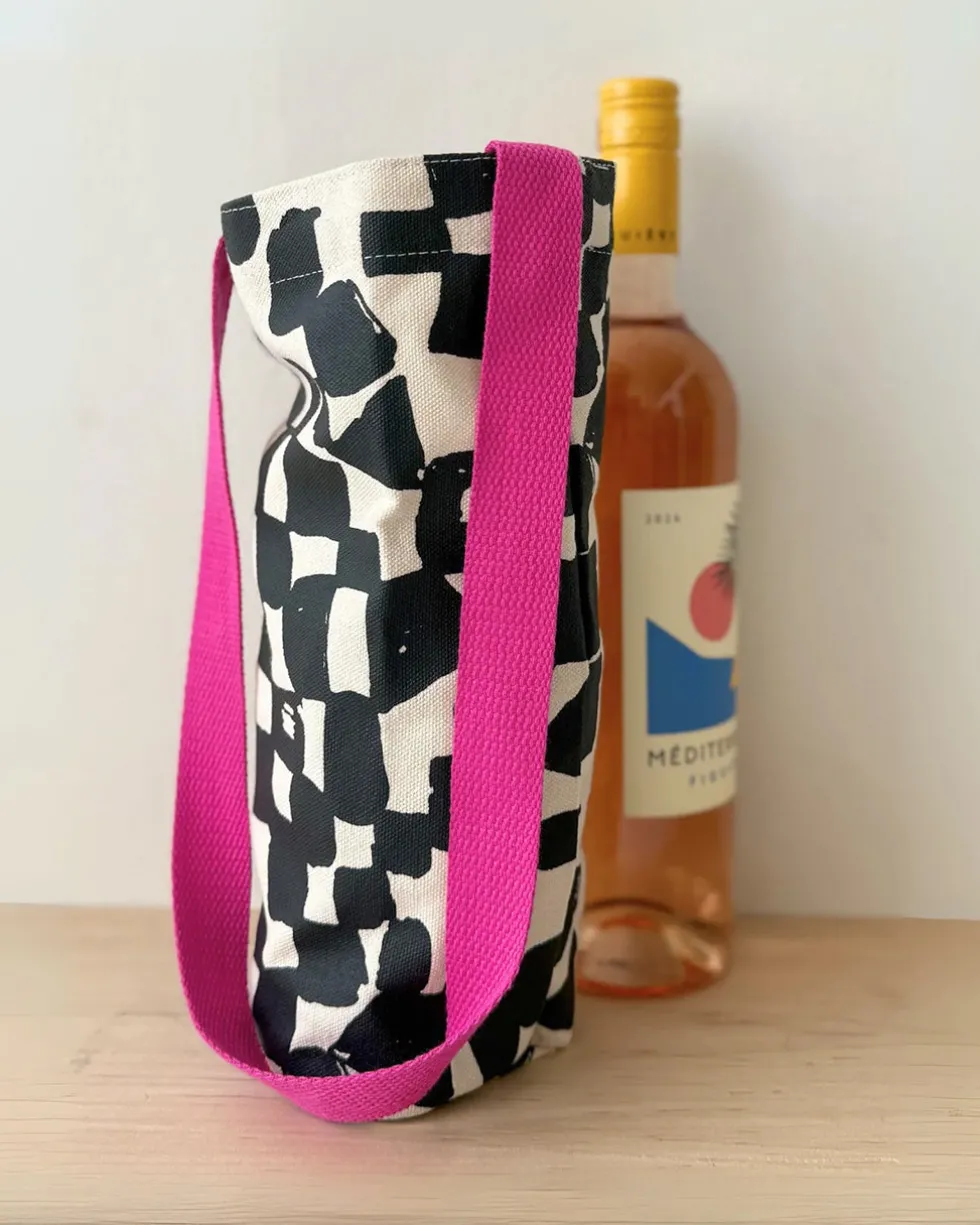 The Checks Wine Tote - Black + Natural
