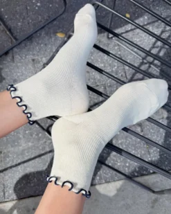 The Petite Ruffled Modal Socks - Soft White + Navy
